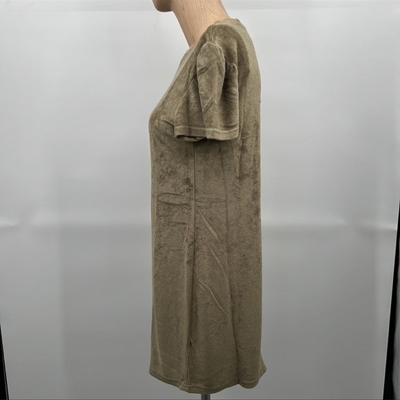 🆕Generation Love Arielle Terry Dress Color
Army Green Ruched Sleeve New NWT - Picture 6 of 15
